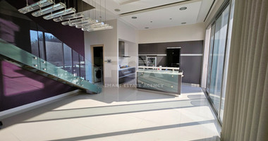Luxury-Modern Design Three Bedroom Plus Office Detached House