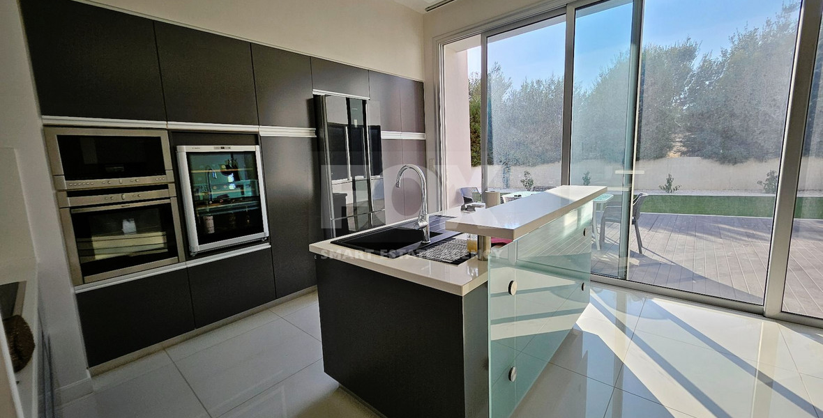 Luxury-Modern Design Three Bedroom Plus Office Detached House