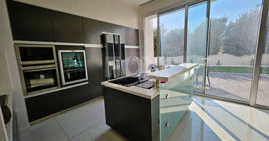 Luxury-Modern Design Three Bedroom Plus Office Detached House