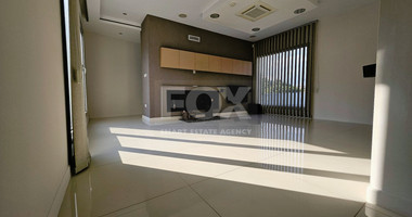 Luxury-Modern Design Three Bedroom Plus Office Detached House