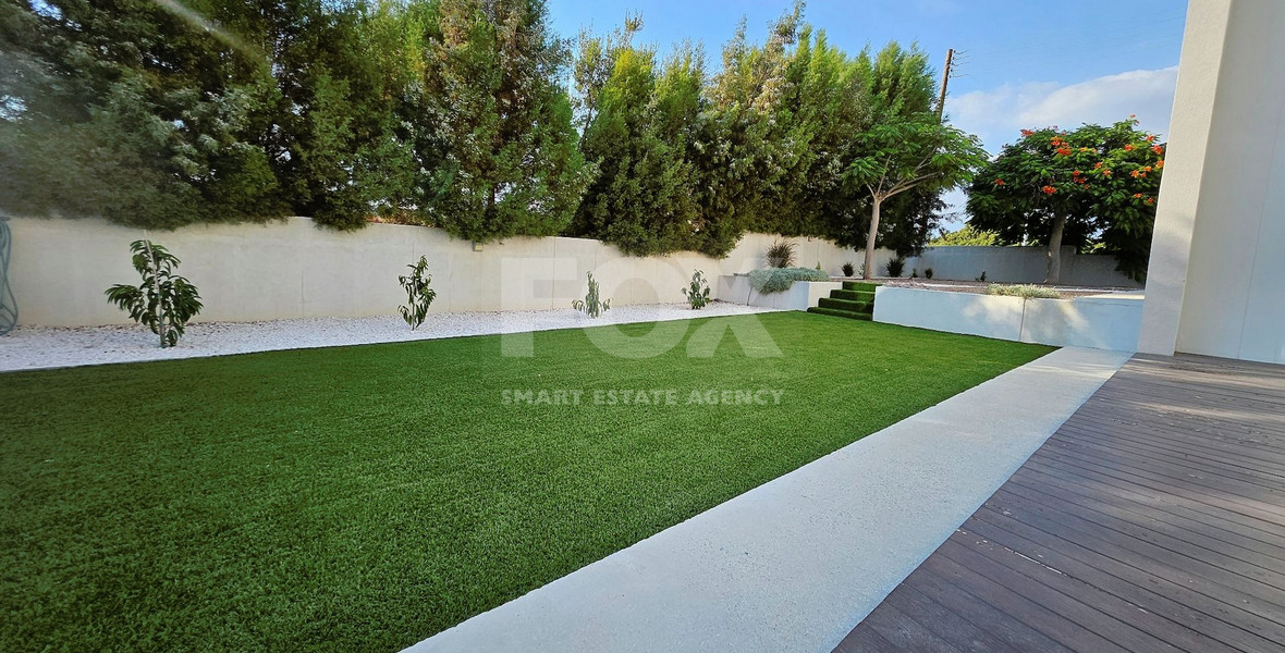 Luxury-Modern Design Three Bedroom Plus Office Detached House