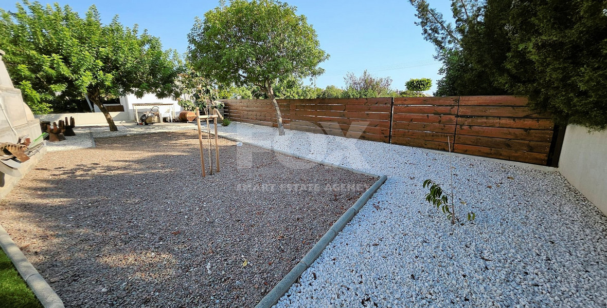 Luxury-Modern Design Three Bedroom Plus Office Detached House