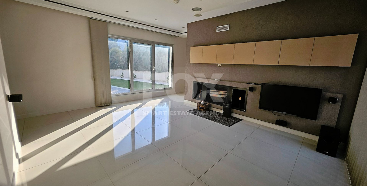 Luxury-Modern Design Three Bedroom Plus Office Detached House