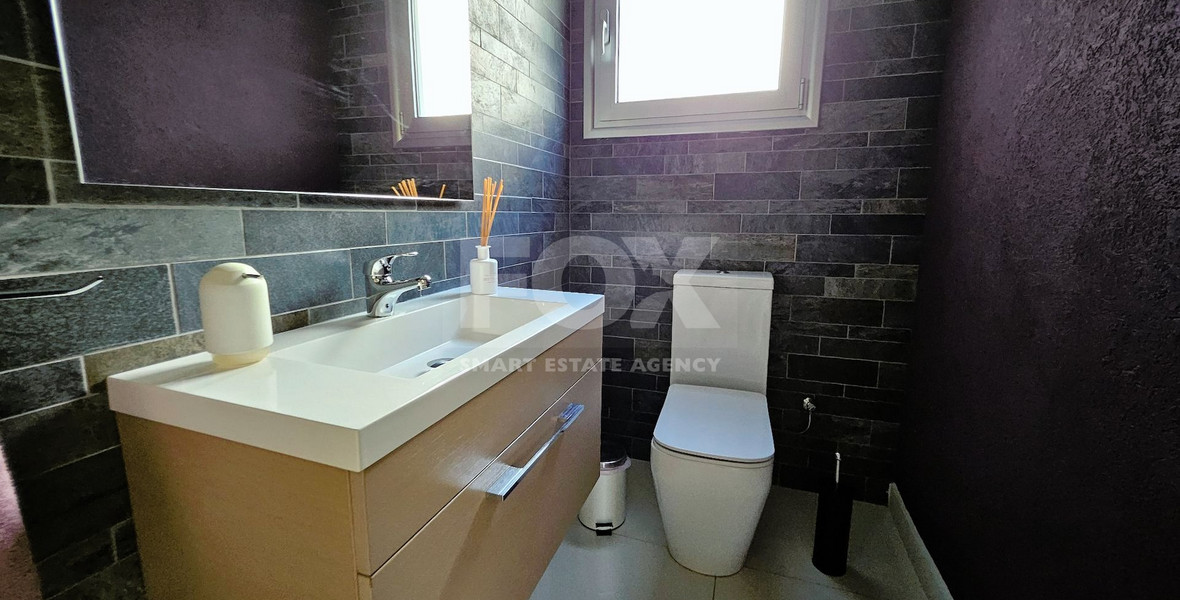 Luxury-Modern Design Three Bedroom Plus Office Detached House