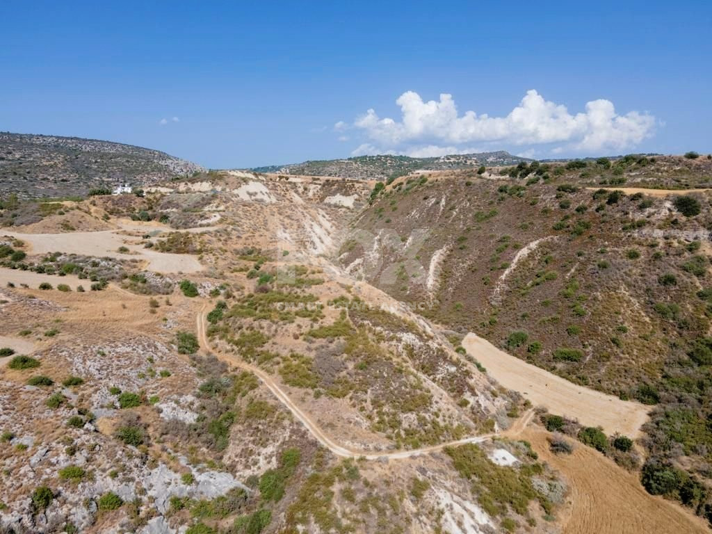 Agricultural field in Steni, Paphos
