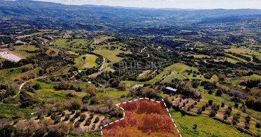 Residential field in Polemi, Paphos