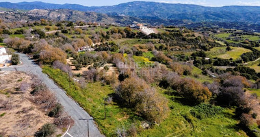 Residential field in Polemi, Paphos