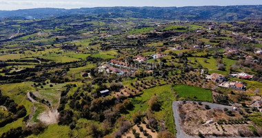 Residential field in Polemi, Paphos