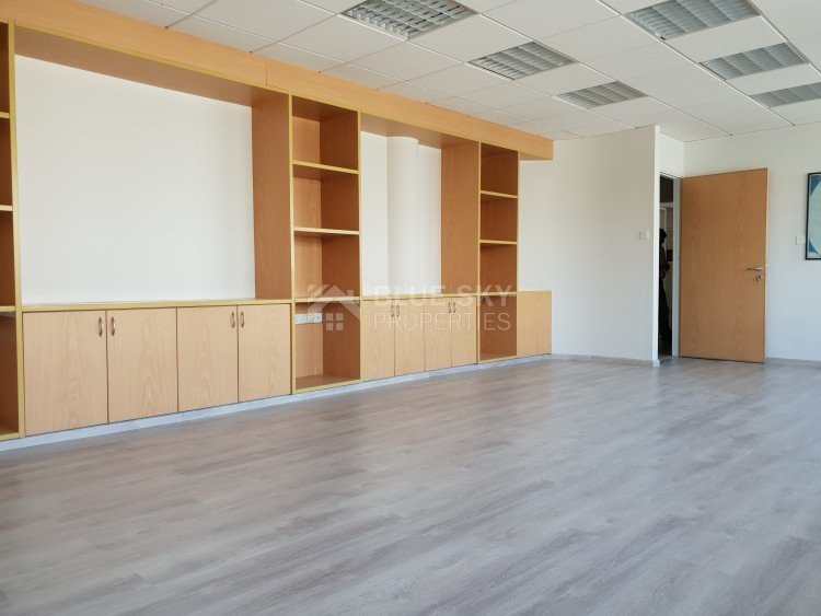 Spacious Office To Rent  Neapolis