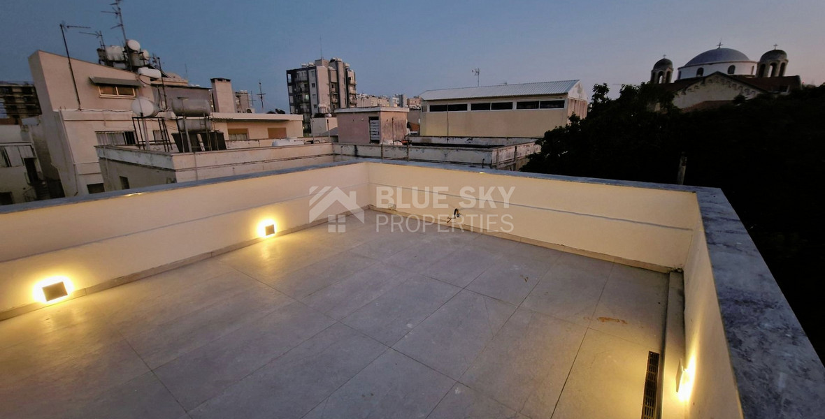 LUXURY OFFICE BUILDING ON TWO FLOORS IN THE HISTORICAL TOWN  WITH COURTYARD AND ROOF GARDEN.