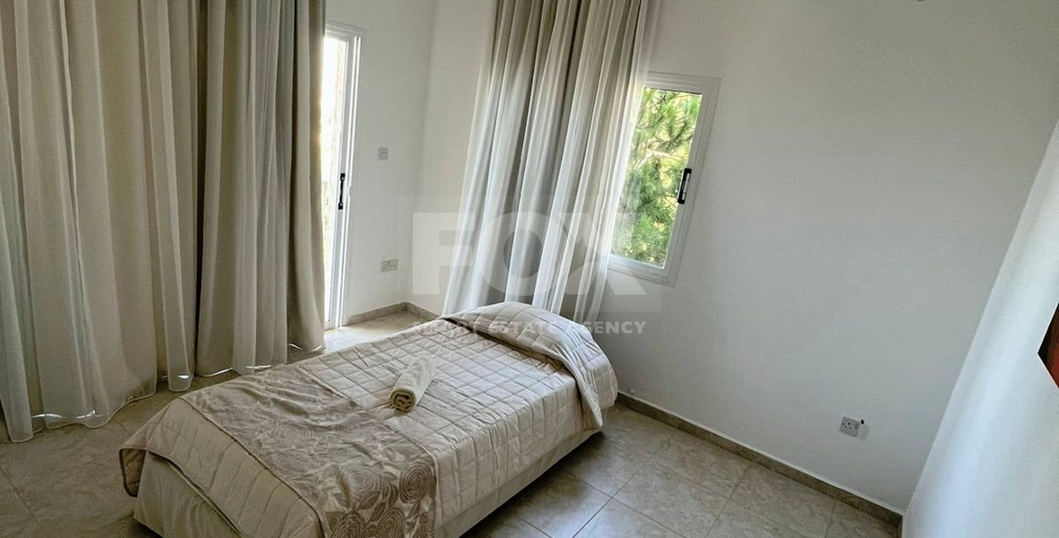 Luxury five bedrooms villa in Melissovounos, Tala