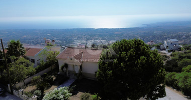 Luxury five bedrooms villa in Melissovounos, Tala