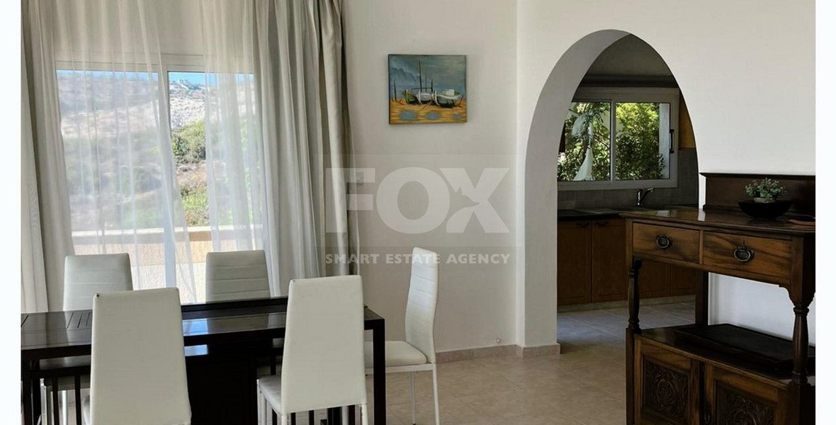 Luxury five bedrooms villa in Melissovounos, Tala