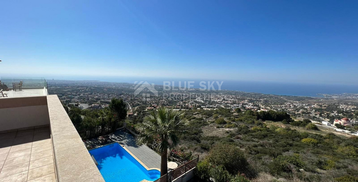 Luxury five bedrooms villa in Melissovounos, Tala