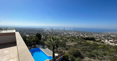 Luxury five bedrooms villa in Melissovounos, Tala