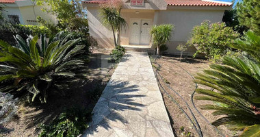 Luxury five bedrooms villa in Melissovounos, Tala