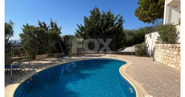 Luxury five bedrooms villa in Melissovounos, Tala