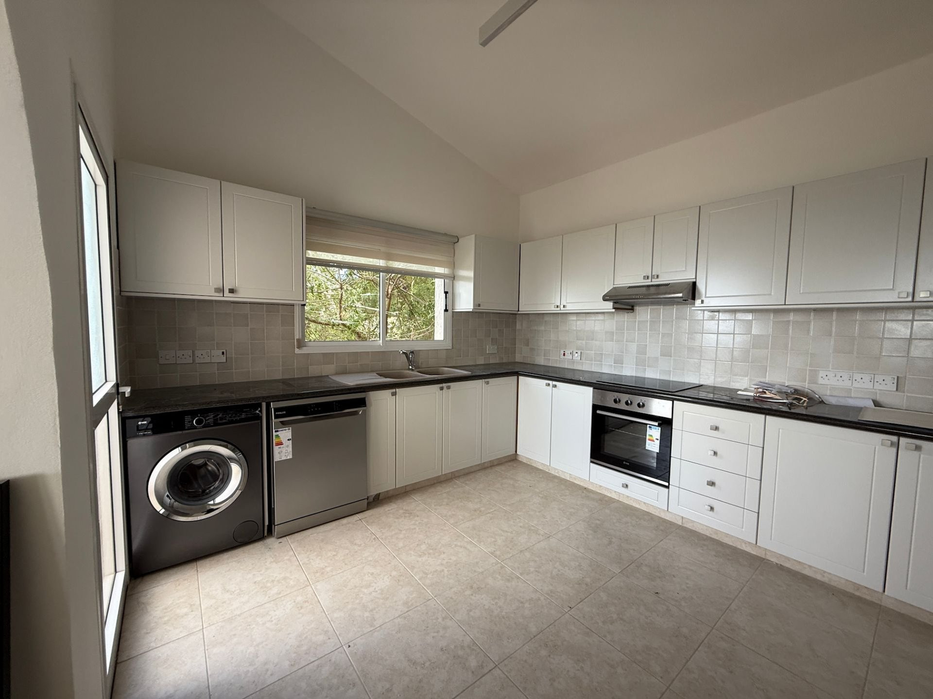 5 bedroom apartment 307 m² Tala, Cyprus