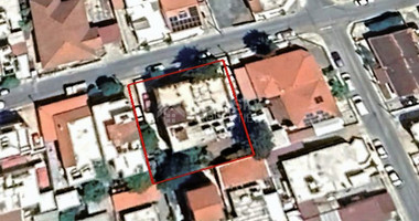 Residential Building for Sale in Kapsalos: Ideal for Development