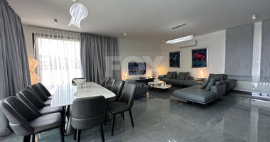 Luxury furnished four bedroom Detached Bungalow with landscaped gardens and large swimming pool for rent in Pareklissia