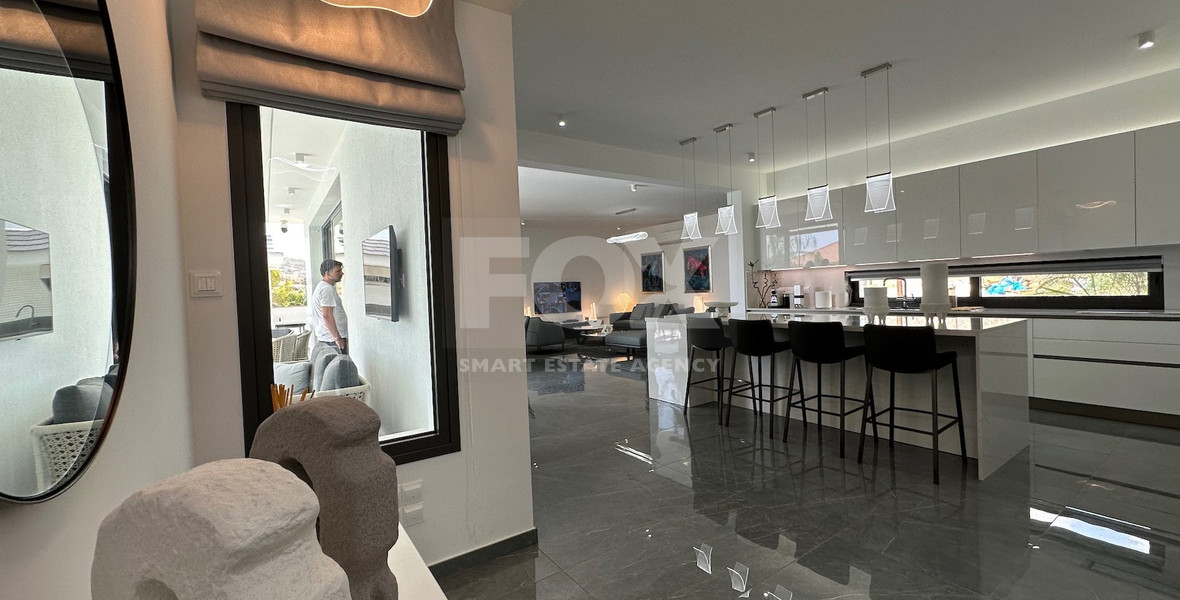 Luxury furnished four bedroom Detached Bungalow with landscaped gardens and large swimming pool for rent in Pareklissia