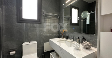 Luxury furnished four bedroom Detached Bungalow with landscaped gardens and large swimming pool for rent in Pareklissia