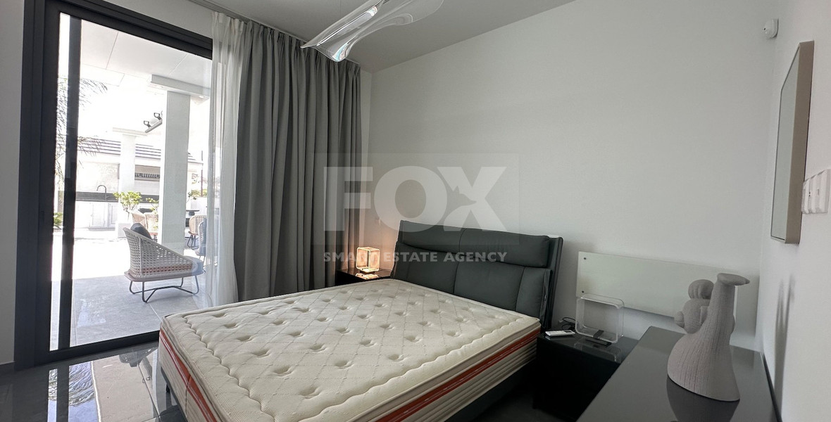 Luxury furnished four bedroom Detached Bungalow with landscaped gardens and large swimming pool for rent in Pareklissia