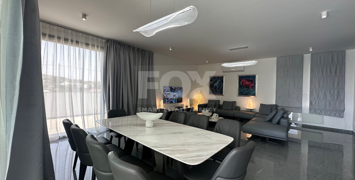 Luxury furnished four bedroom Detached Bungalow with landscaped gardens and large swimming pool for rent in Pareklissia