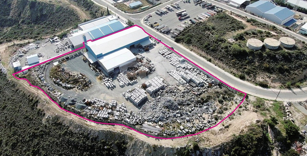 Industrial warehouse for sale in Ypsonas, Limassol