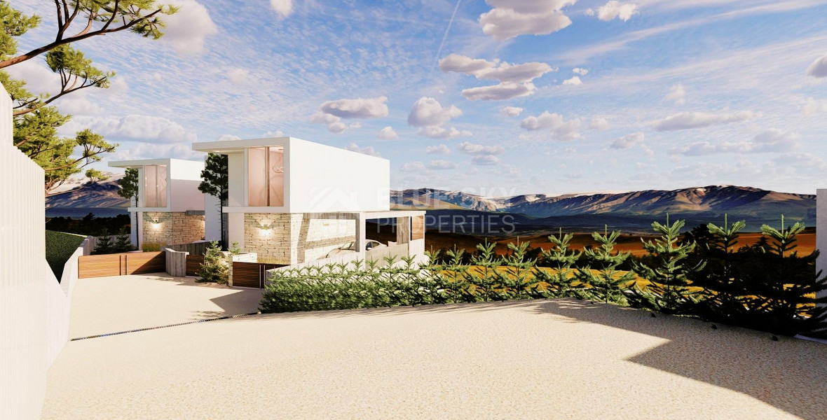 For sale,  stunning Three-bedroom villa just three minutes from the luxurious Minthis Hills golf.