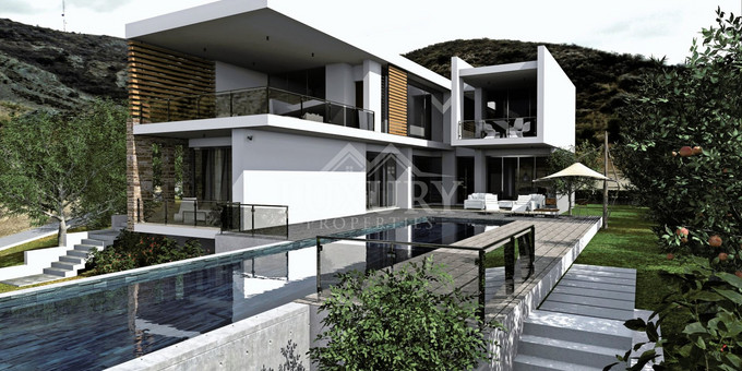 Luxury 4-bedroom Villa