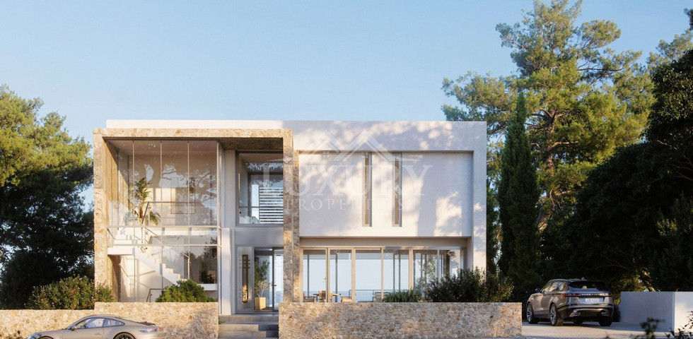 Luxury 4-bedroom Villa