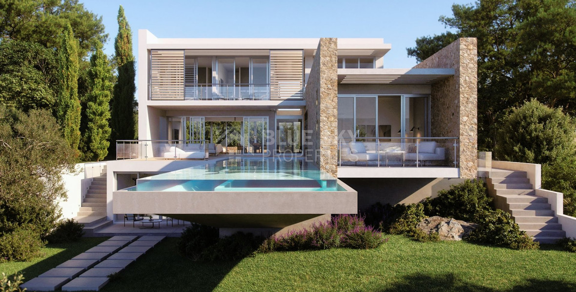 Luxury 4-bedroom Villa