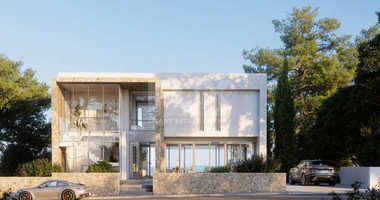 Luxury 4-bedroom Villa