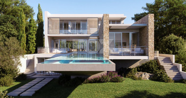 Luxury 4-bedroom Villa