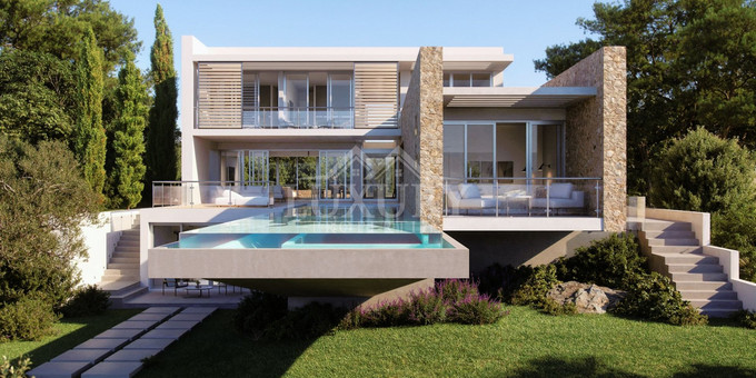 Luxury 4-bedroom Villa