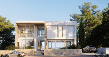 Luxury 4-bedroom Villa