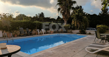 Charming Two-Bedroom ground floor apartment with communal swimming pool in Agios Theodoros, Paphos