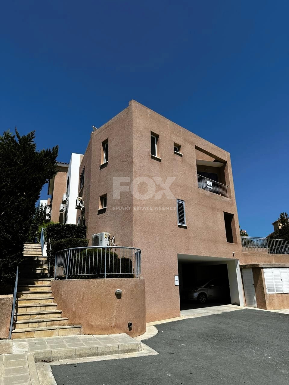 Two bedroom for sale townhouse in Peyia