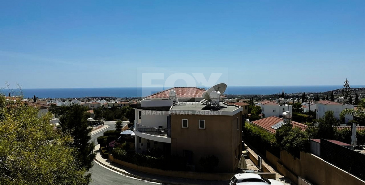 Two bedroom for sale townhouse in Peyia