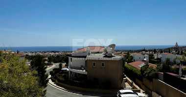Two bedroom for sale townhouse in Peyia