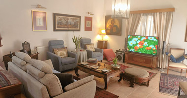 Two bedroom detached house for rent in Agios Athanasios, Limassol