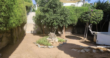 Two bedroom detached house for rent in Agios Athanasios, Limassol