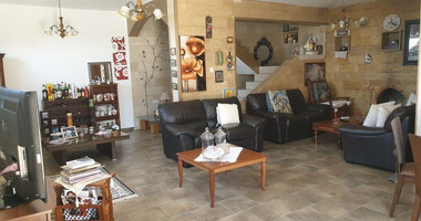 Four Bed House for sale In Pachna ,Limassol