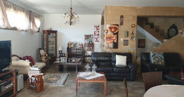 Four Bed House for sale In Pachna ,Limassol