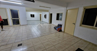 Building for rent in Omonoia area