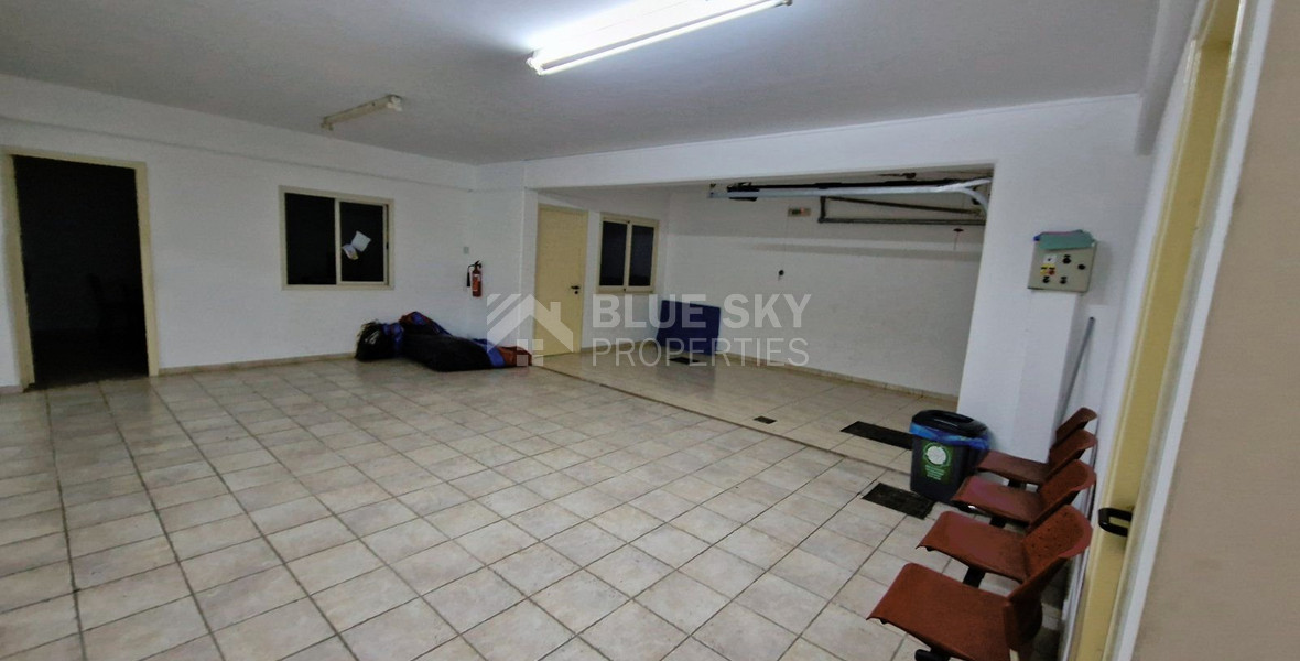Building for rent in Omonoia area