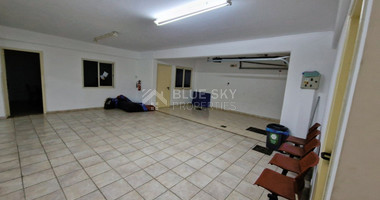 Building for rent in Omonoia area