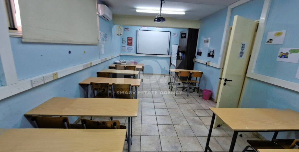 Building for rent in Omonoia area