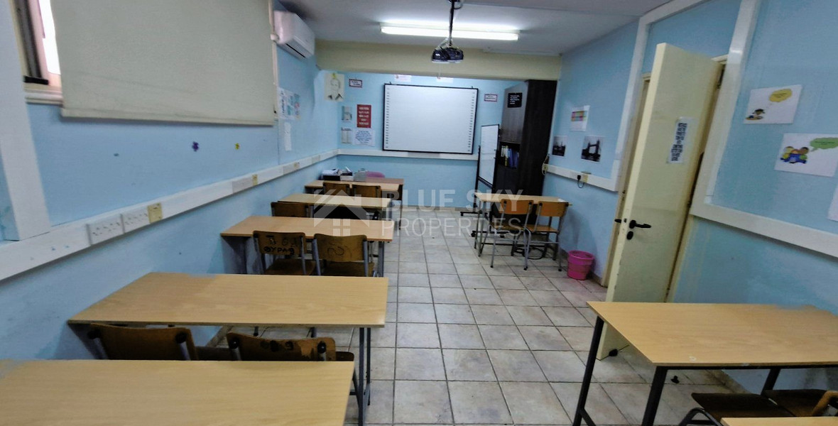 Building for rent in Omonoia area